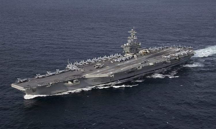 إيران تعلن استهداف حاملة الطائرات "أبراهام لنكولن" بطائرات مسيّرة