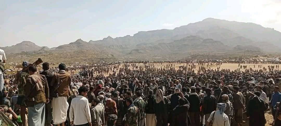 قبائل إب تُمهل الحوثيـ.ـين أسبوعاً للإفراج عن محتجزين وتلوح بالتصعيد نحو صنعاء