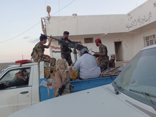 شرطة المهرة تنتزع متهمًا من سلسلة نهب المكلا إلى شحن