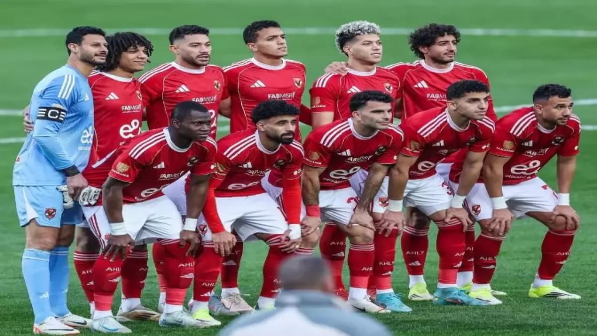 عاجل: توروب يُفجر مفاجأة صادمة في تشكيل الأهلي أمام الترجي - المارد الأحمر يُغامر بخطة هجومية جريئة!