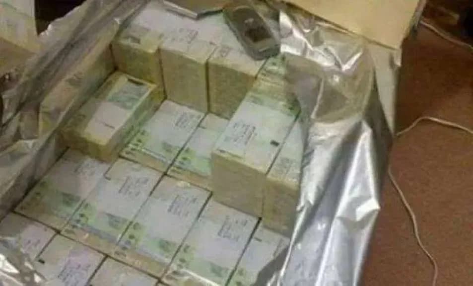 بدء صرف رواتب العسكريين بآلية جديدة تعتمد على الريال السعودي واليمني