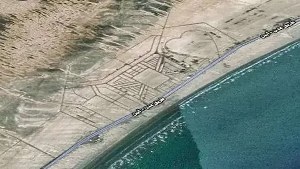 صادم.. قبائل ”الفضل” تهاجم مشروع ”مدينة الخليج العربي” وتكشف حقيقة مرعبة!