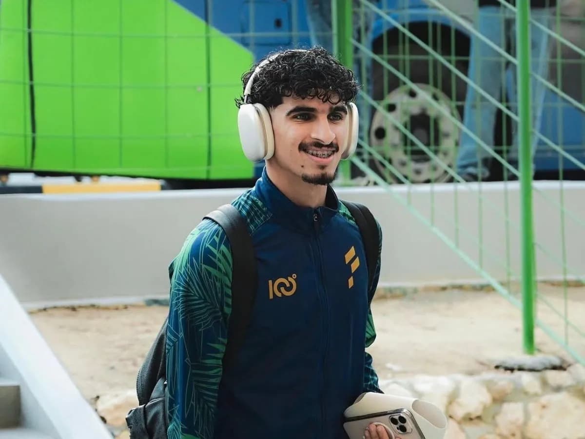 ما علاقة غياب عنزي الفتح بأنباء توقيعه للهلال؟