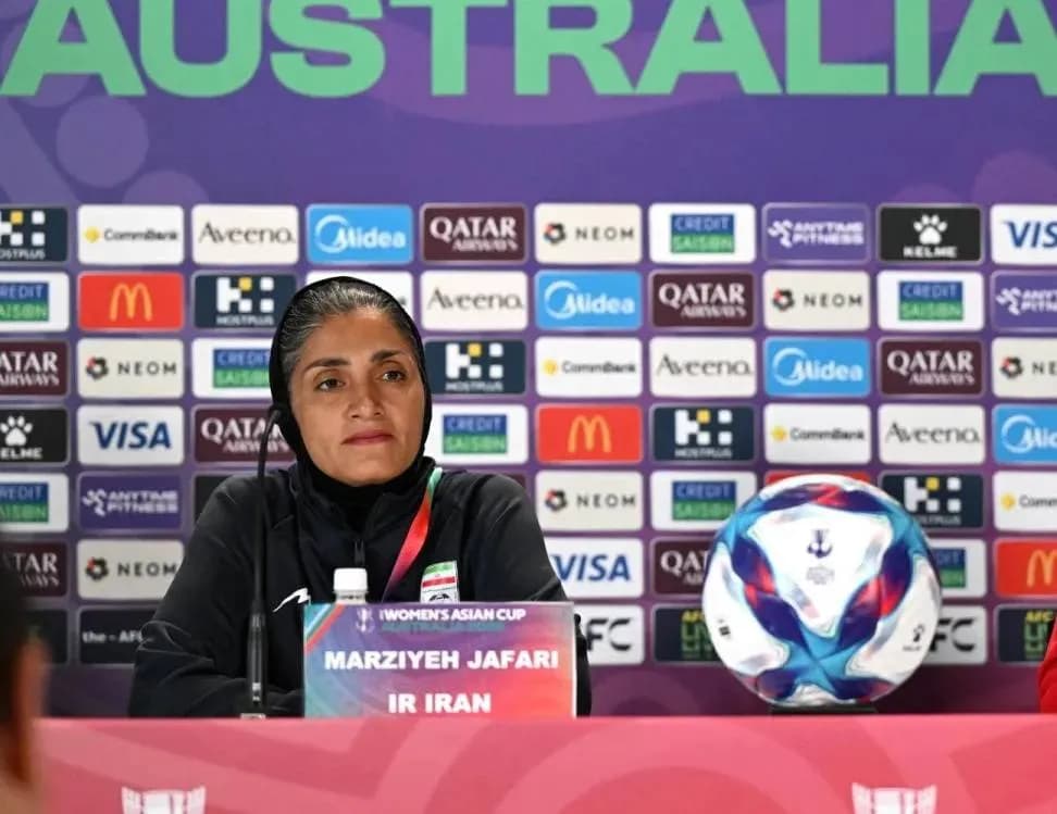 مدربة سيدات إيران: وصف اللاعبات بـ«خائنات الحرب» دفعهن للجوء إلى أستراليا