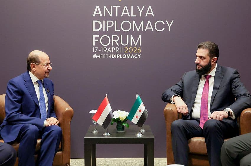 زنداني يلتقي شمع ويشاور في أنطاليا