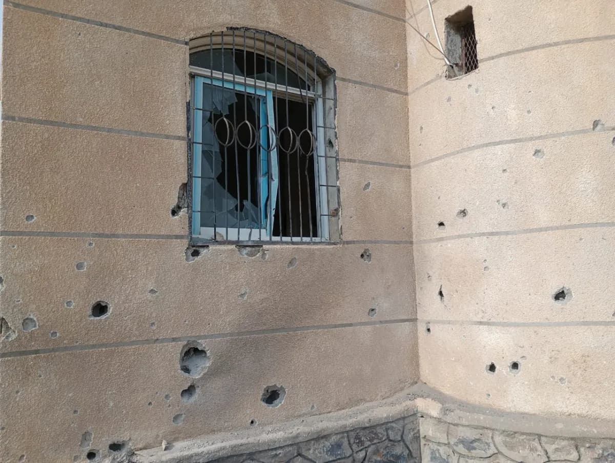 وزارة الأوقاف تدين قصف مسجد في تعز وتحذر من استغلال دور العبادة