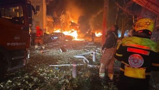 البحرين تعلن إصابة 32 مدنيًا بينهم 4 في حالة حرجة جراء هجوم إيراني على سترة