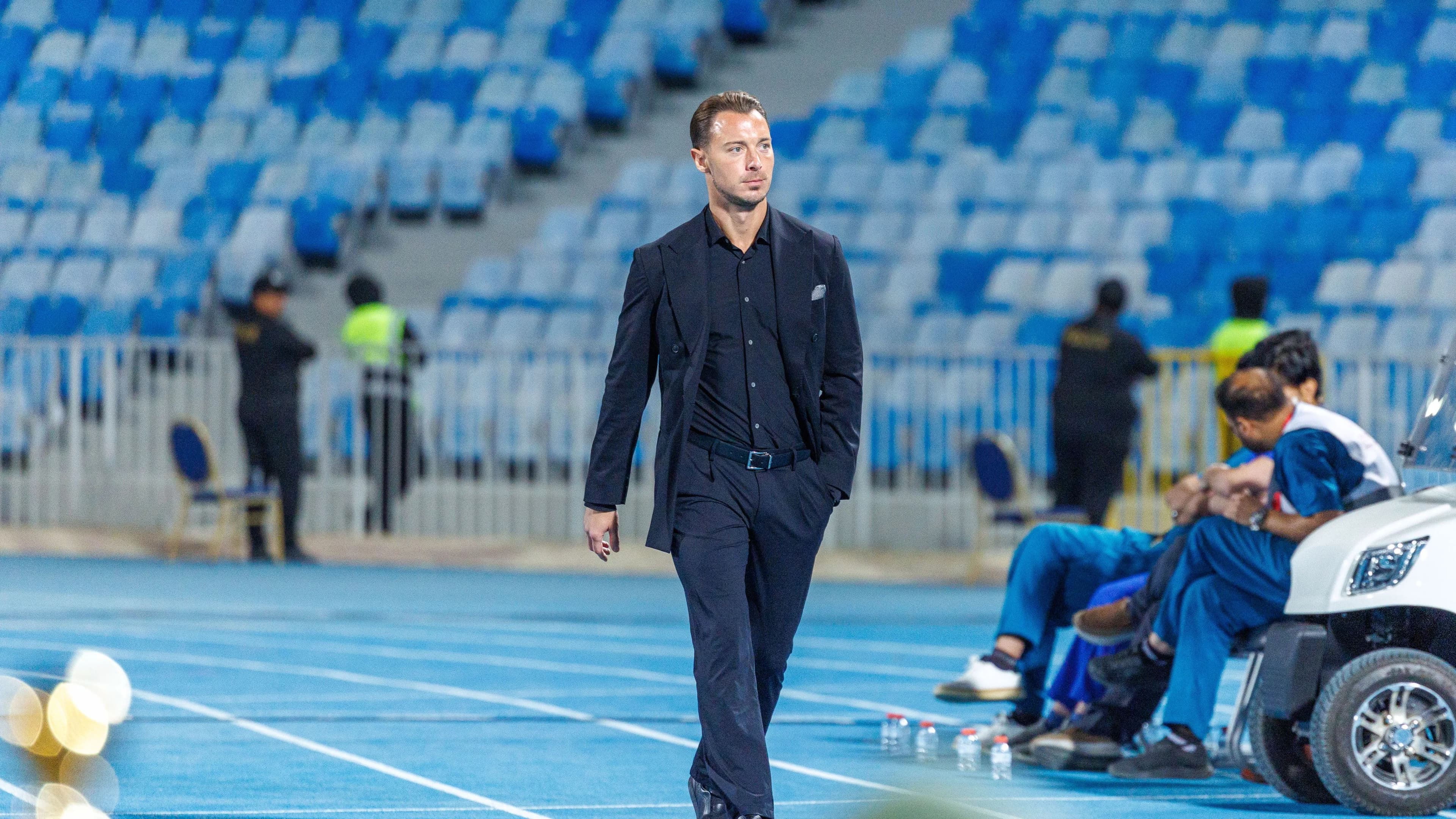 جوكر الأهلي يؤرق يايسله قبل الكلاسيكو.. هل يعاني من إصابة؟