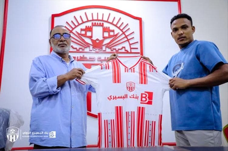 شعب حضرموت يعزز صفوفه بثلاث صفقات نوعية استعداداً للاستحقاقات الكروية القادمة