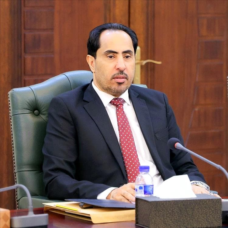 مجلس القيادة الرئاسي يعيد الثقة في الوزير البكري
