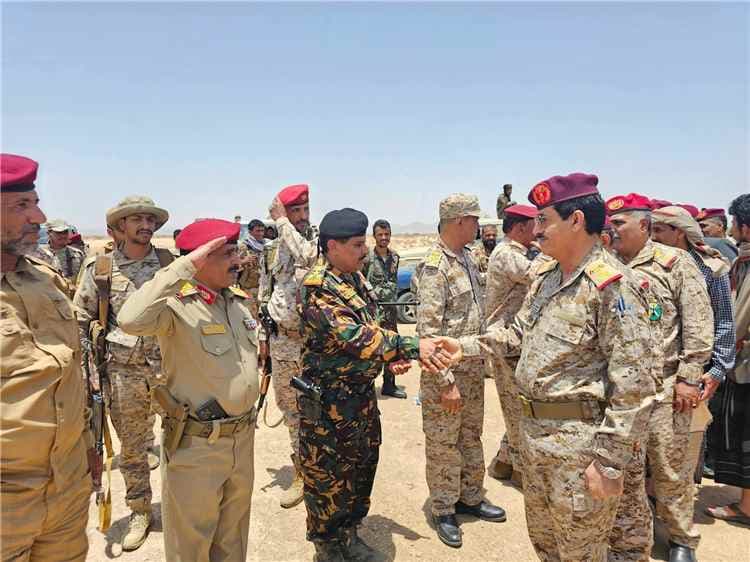 الفريق ركن طاهر العقيلي : وزارة الدفاع تدرس إنشاء كلية بحرية ومنطقة عسكرية مستقلة في شبوة