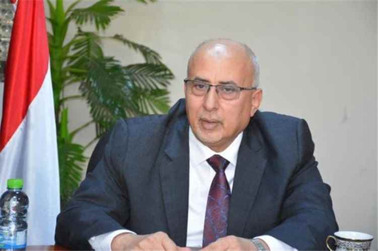 وزير سابق: فشل المركزية وراء أزمة الخدمات واللامركزية خيار لا رجعة عنه