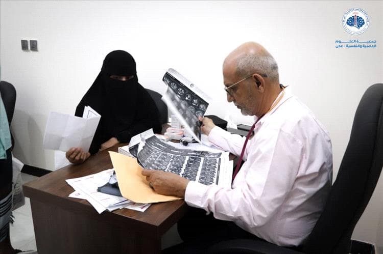 اختتام العيادات الرمضانية المجانية لطب الأعصاب والنفسية في محافظة عدن