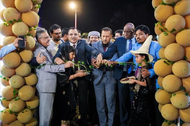 برعاية رئيس مجلس الوزراء.. انطلاق المعرض الوطني للبن والتمر في عدن بمشاركة حكومية واسعة
