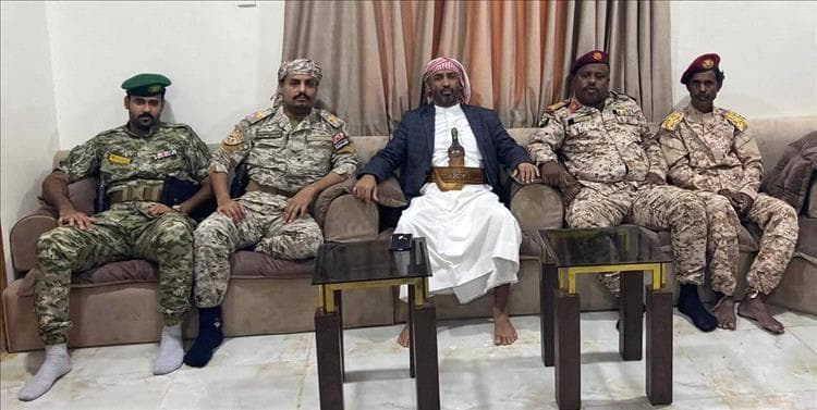 رئيس عمليات القيادة العامة لقوات حماية حضرموت يزور الشيخ "بن حريز" ويؤكد تعزيز الشراكة مع المكونات المجتمعية