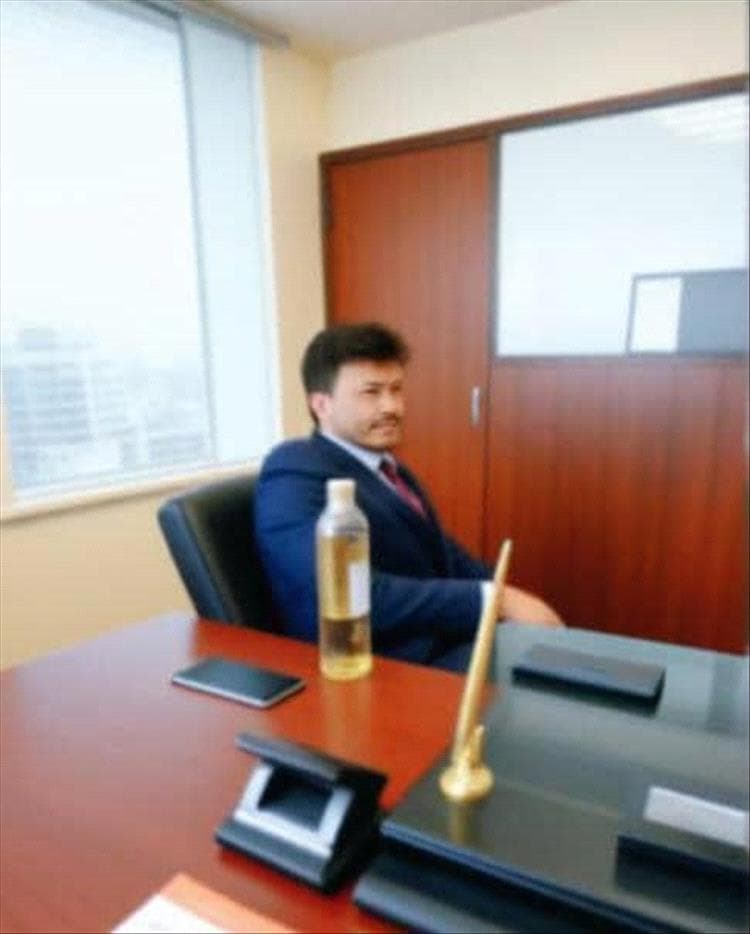 الشيخ حسين الهاظل يشكر كل من واساه في وفاة صهره منصر صالح مفرح