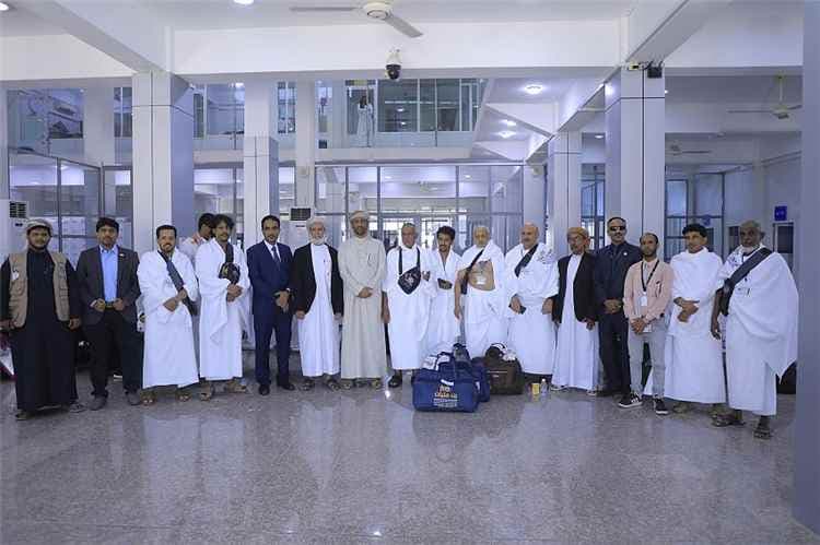 تدشين تفويج 81 حاجاً من المهرة إلى جدة