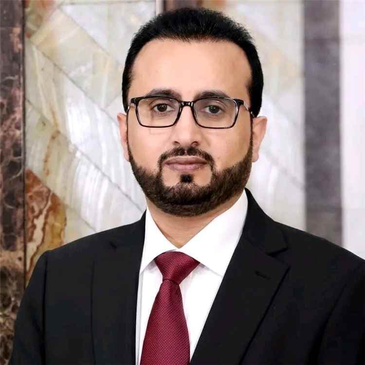 سالم العولقي: الوقوف مع النازحين واجب ديني وأخلاقي واجتماعي