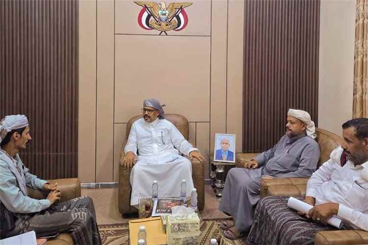 بحث تعزيز الأمن والتنسيق في مديرية العبر