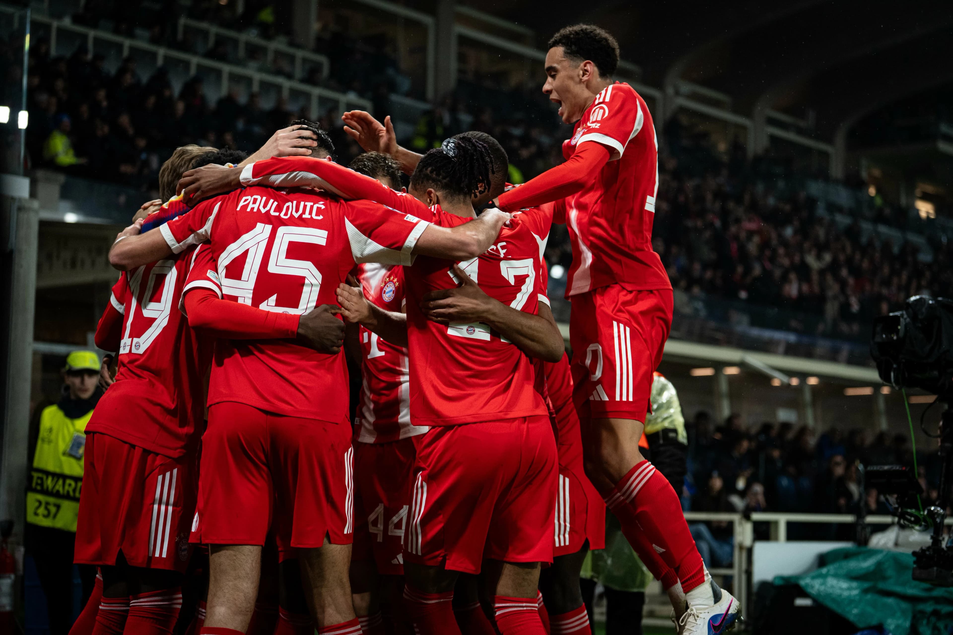 بايرن ميونخ «يزلزل» نظيره أتالانتا