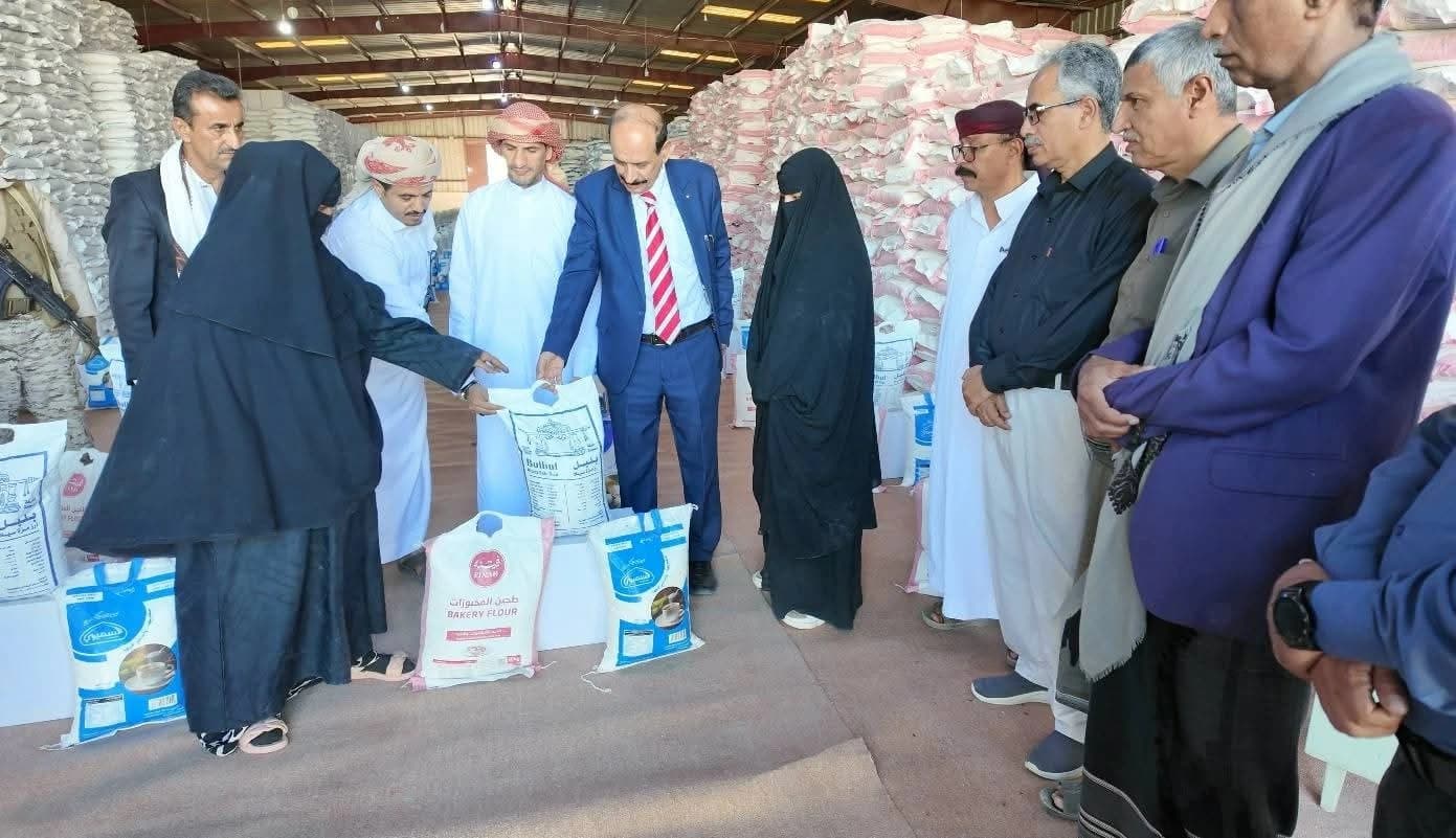 «التحالف» يرسم فرحة العيد بكسوة الأيتام و30 ألف سلة غذائية