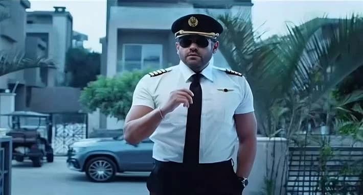 شركة طيران تقاضي صناع فيلم «السلم والثعبان 2» بسبب مشهد صادم