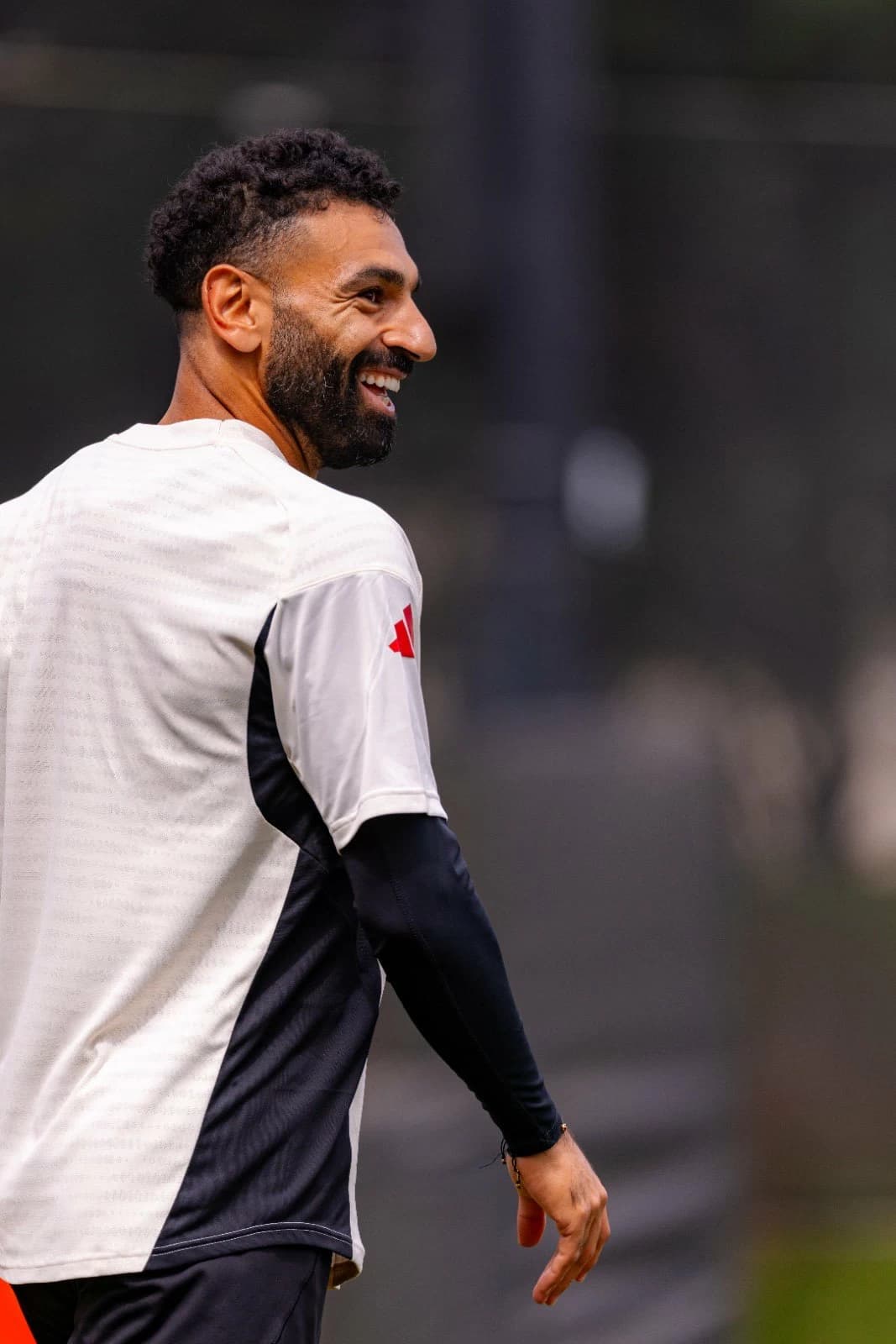 صلاح يغازل الهلال لمجاورة بنزيمة.. صفقة ضخمة على الأبواب!