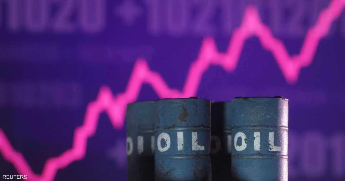 النفط يتجاوز 100 دولار للبرميل مع تصاعد حرب إيران
