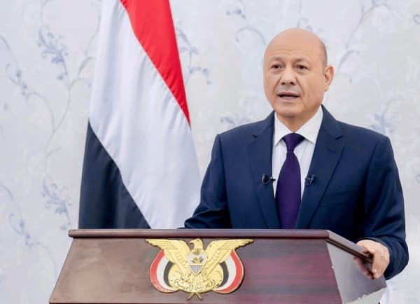 اليمن: الرئيس العليمي يعلن "قرب الخلاص"  من جماعة الحوثيين ويصف الشراكة مع السعودية بالملاذ الآمن للمنطقة