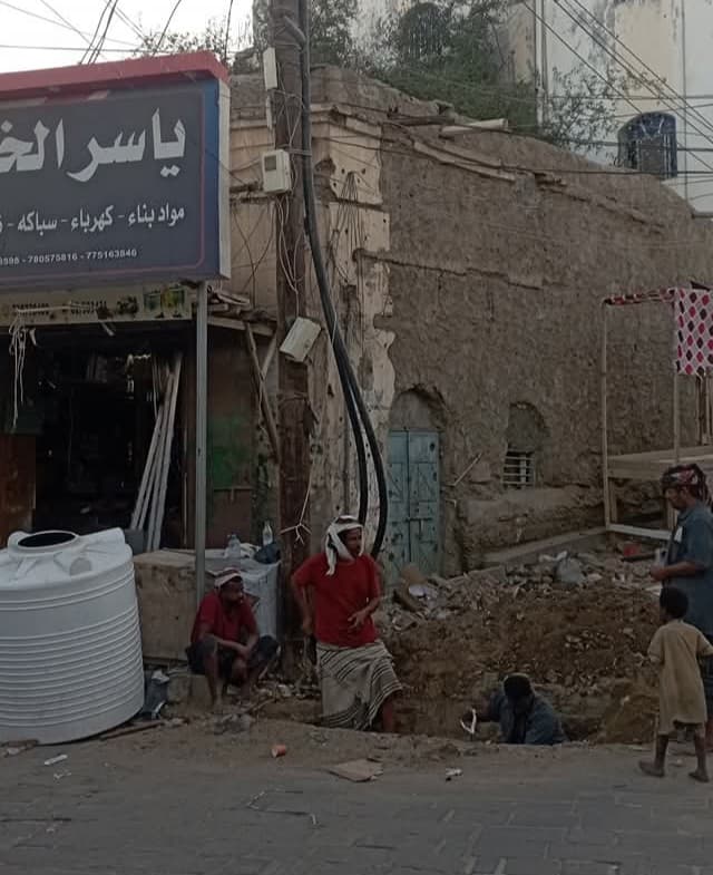 كهرباء لحج توضح سبب انقطاع التيار عن مناطق في الحوطة