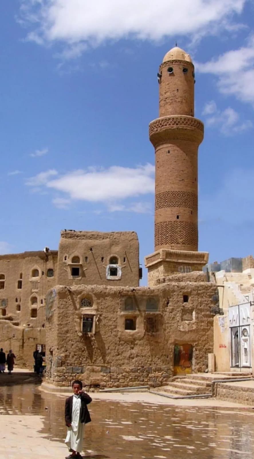 أوقاف الحـ,ـوثي تراقب ترديد المصلين للصرخة في مساجد عمران