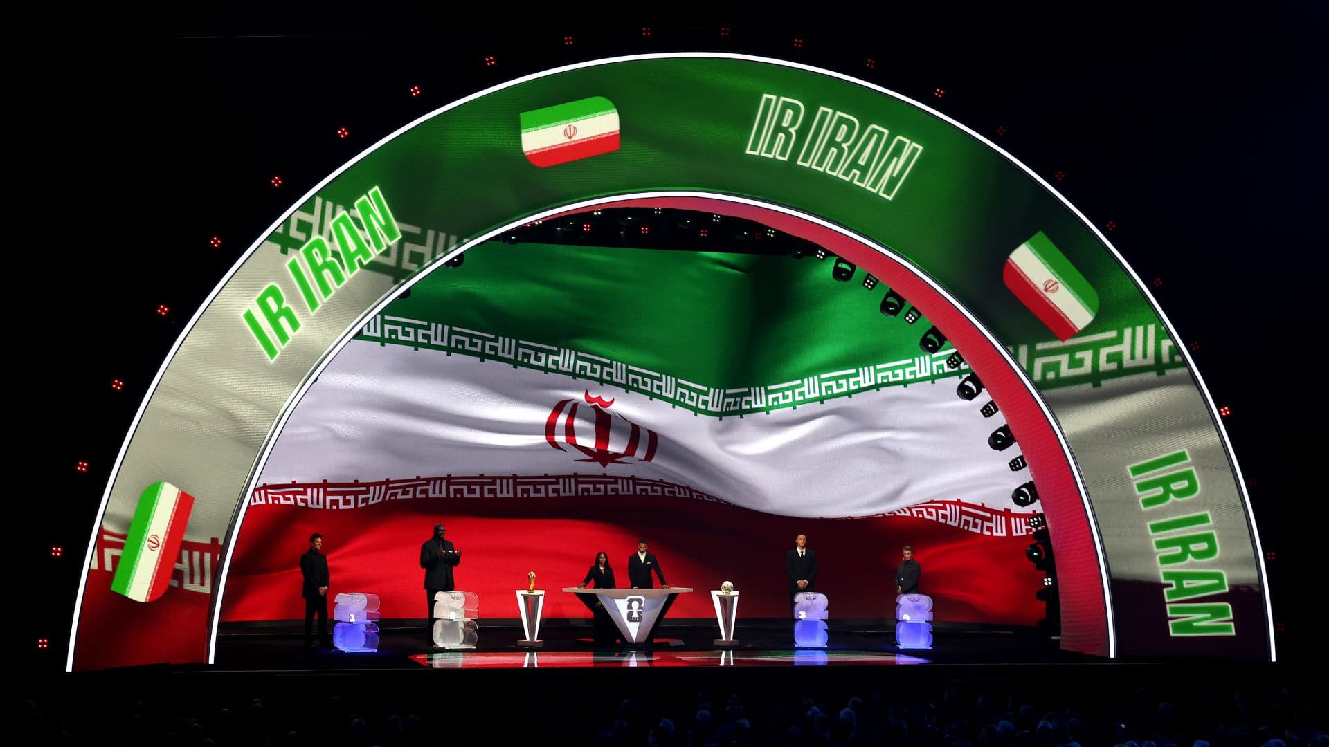 رسميًا.. إيران تمنع منتخبها من اللعب في أمريكا