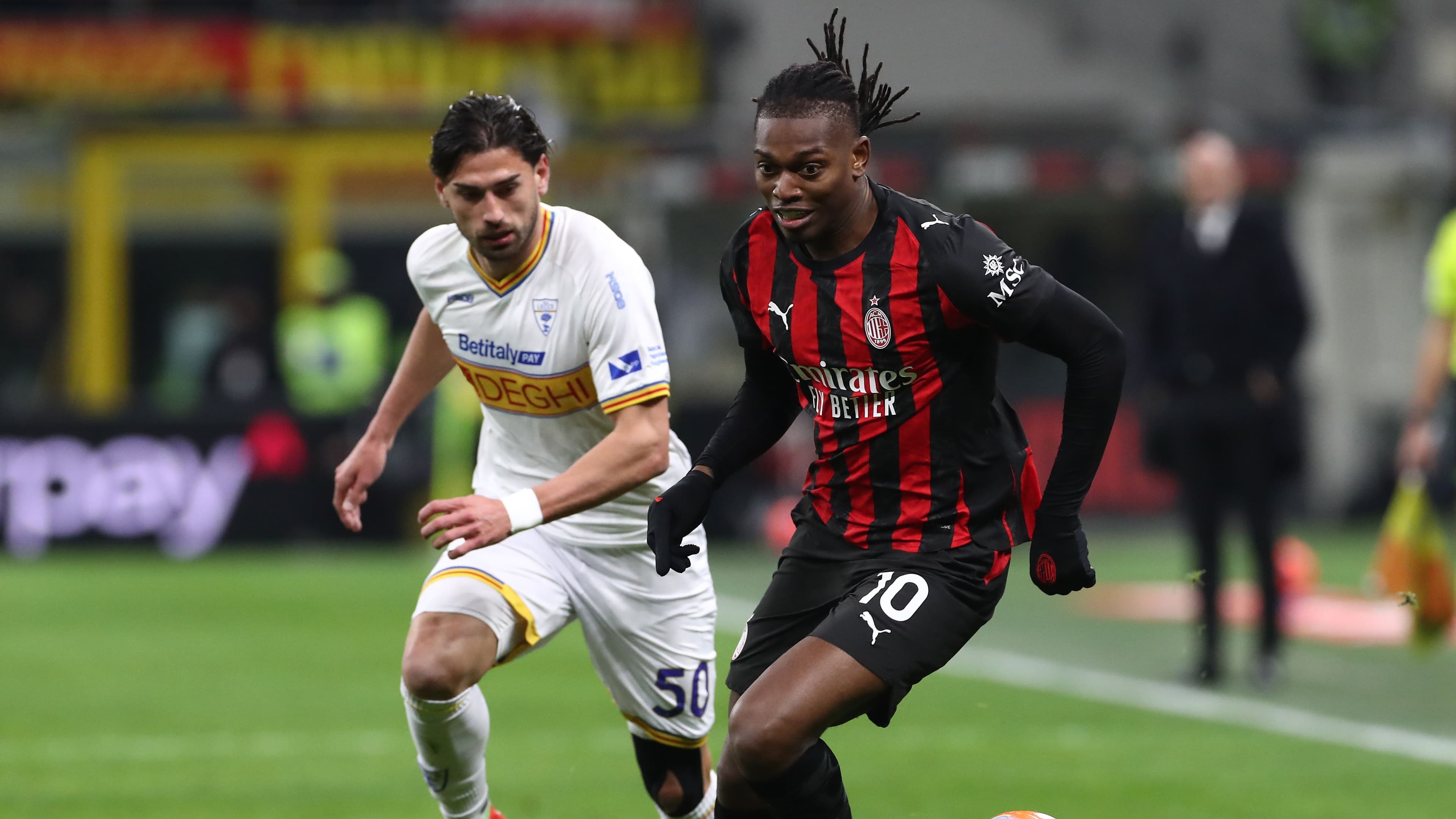 ميلان ولياو: مفاوضات للتجديد.. والبيع وارد