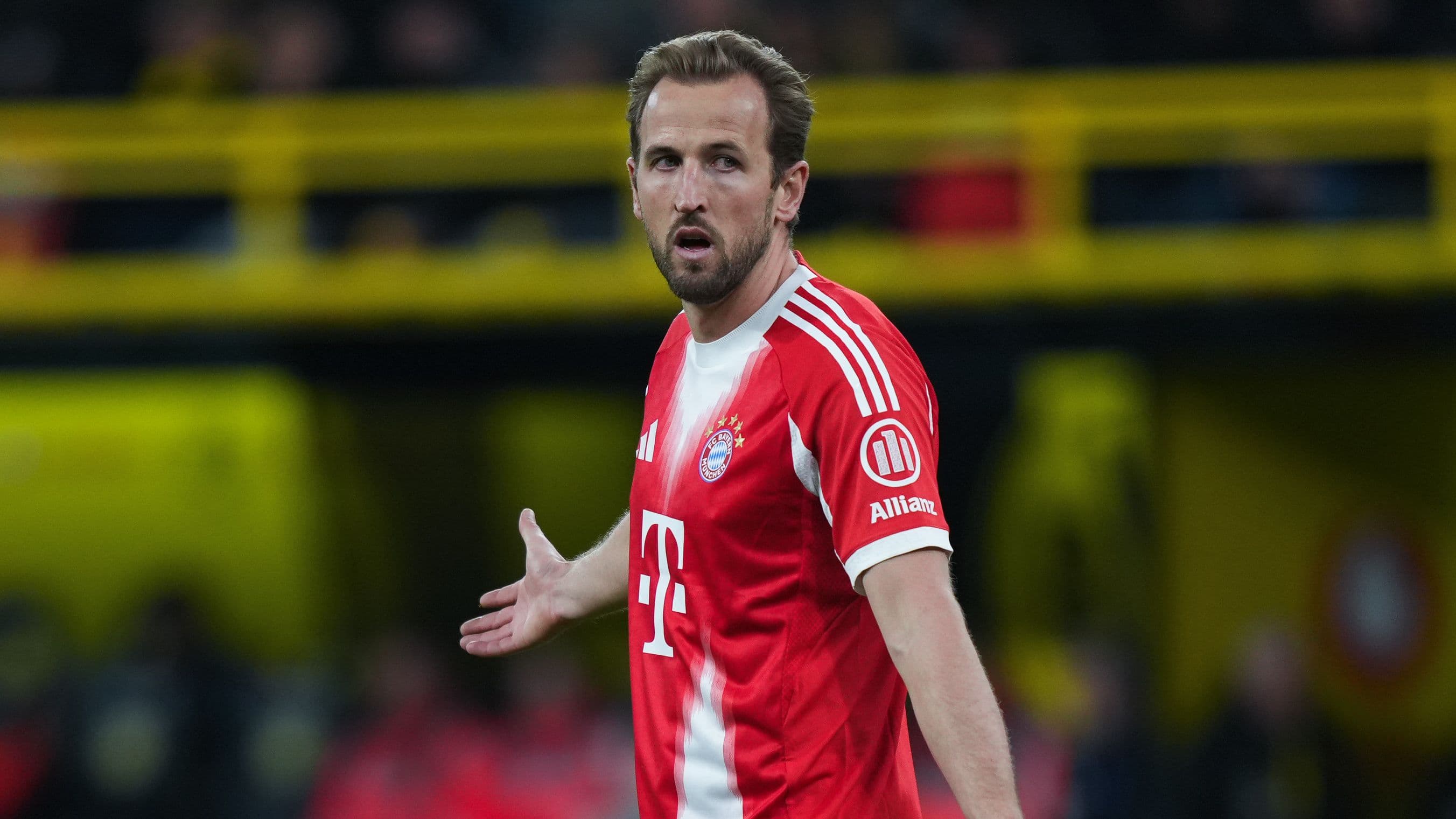 في صالح ليفاندوفسكي.. كومباني يعلن إصابة هاري كين