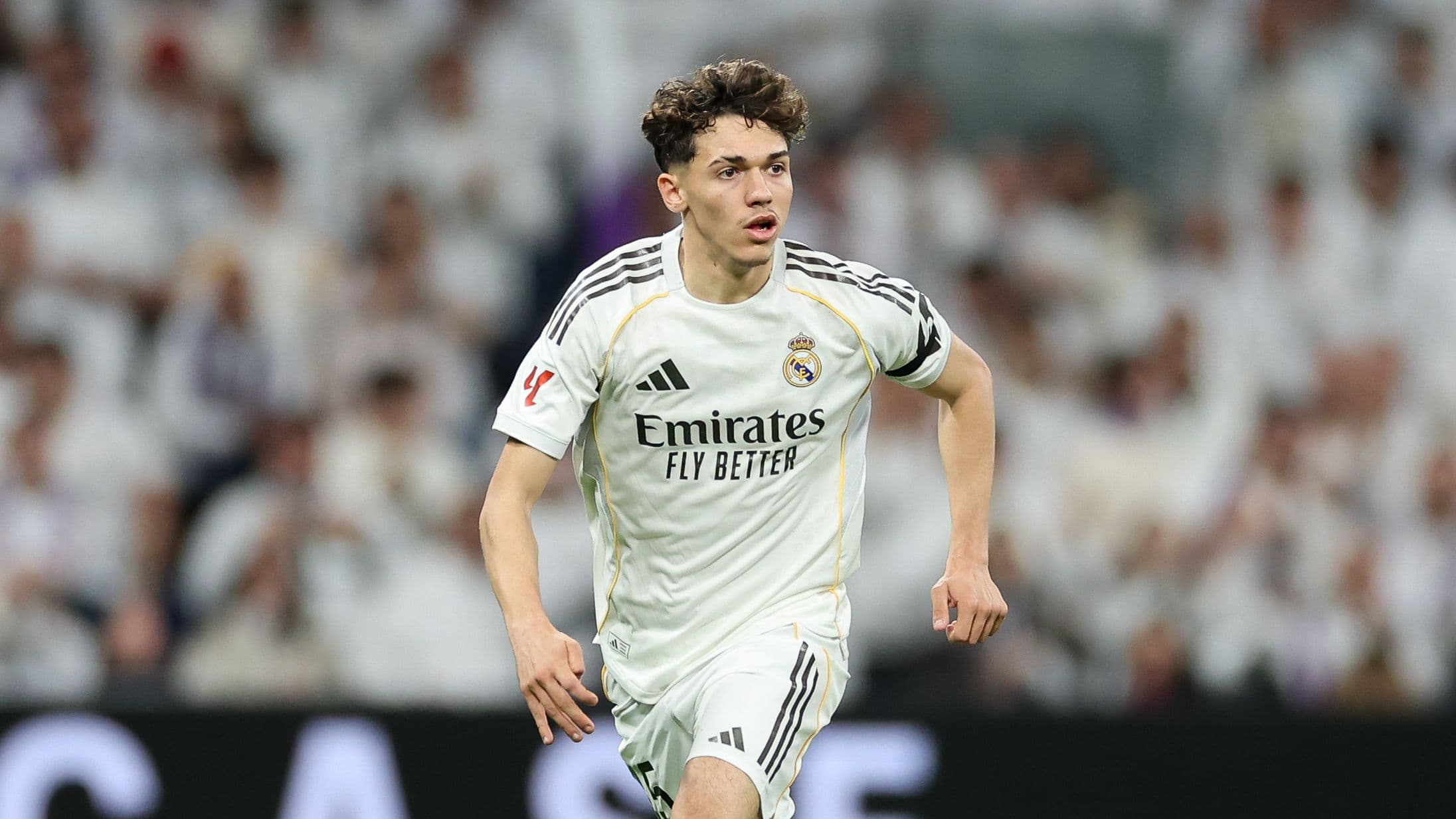 ريال مدريد يتعمق في موهبة المغربي تياجو بيتارش