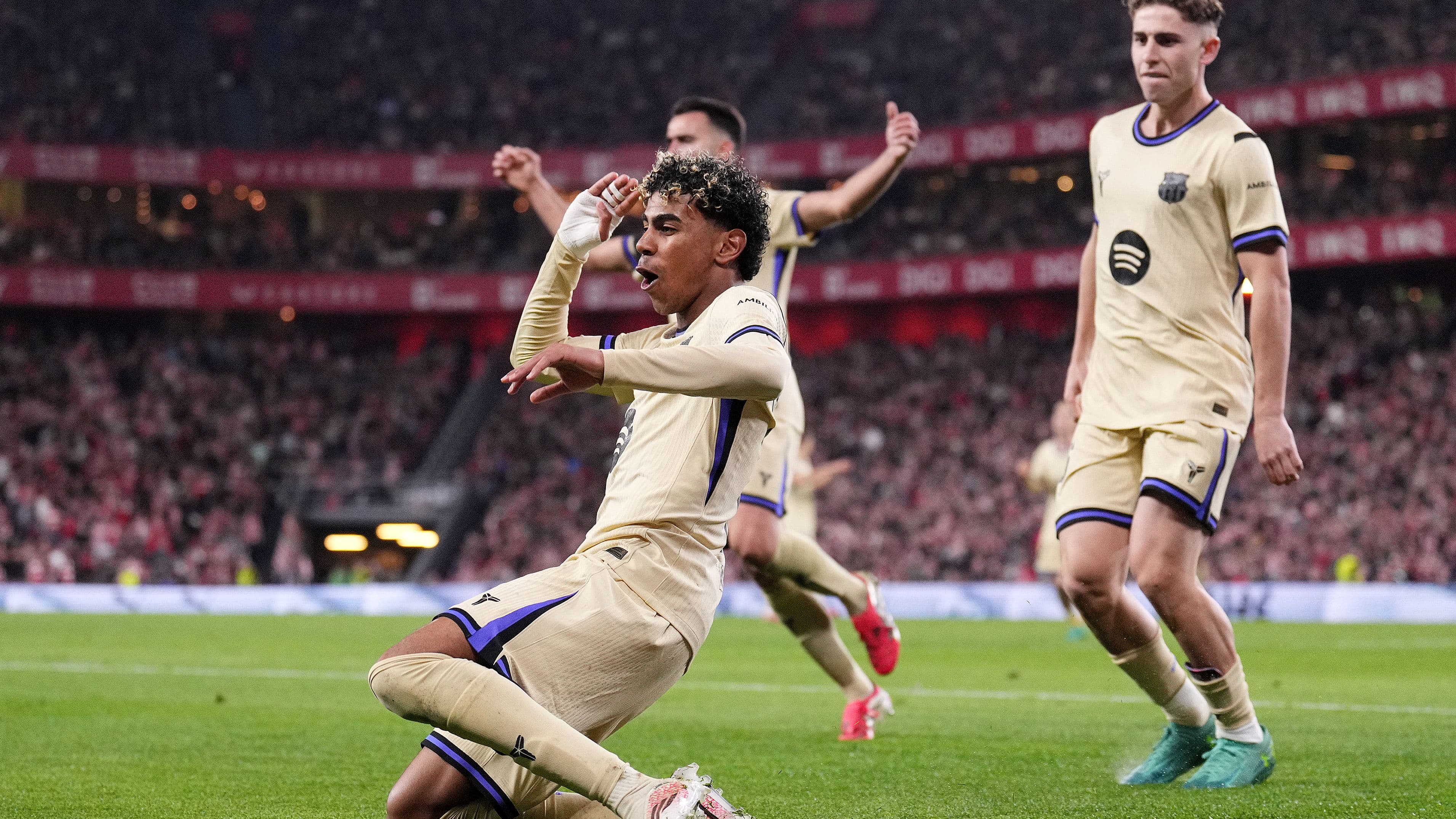 يامال يمحو إنجاز ميسي ورونالدو