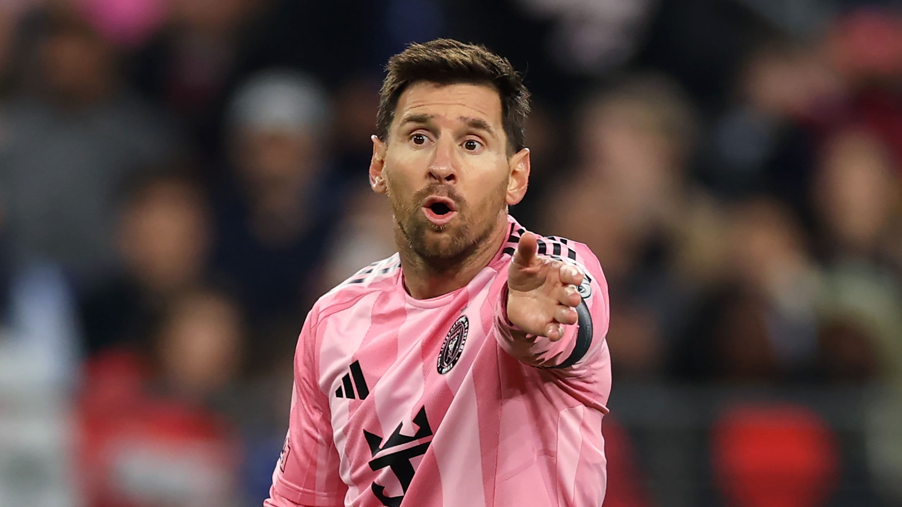 لابورتا يرد على تشافي بشأن ميسي: أثبت صحة اختياري