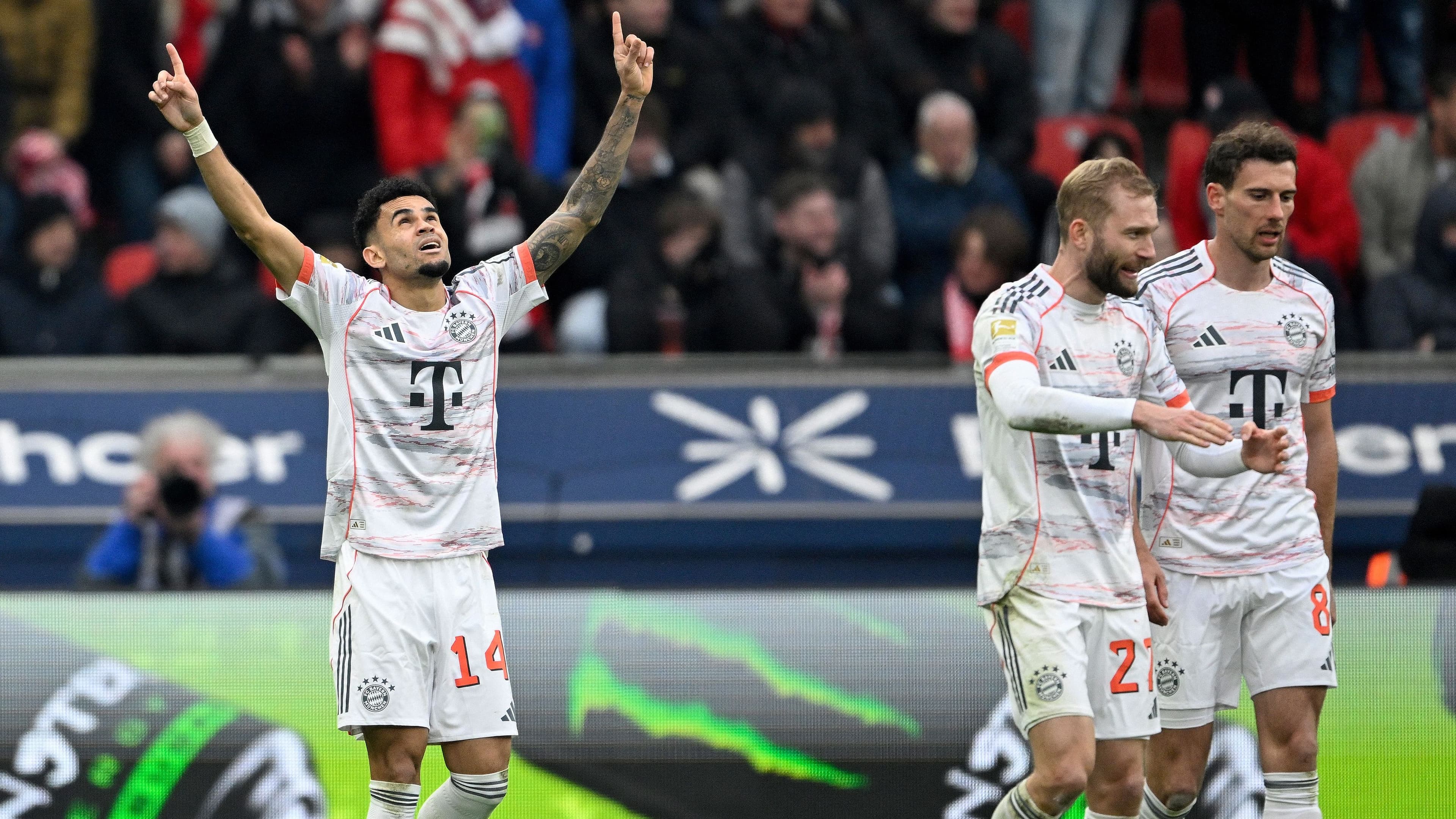 رد رسمي.. هل يُلغى طرد نجم بايرن بعد اعتراف الحكم؟