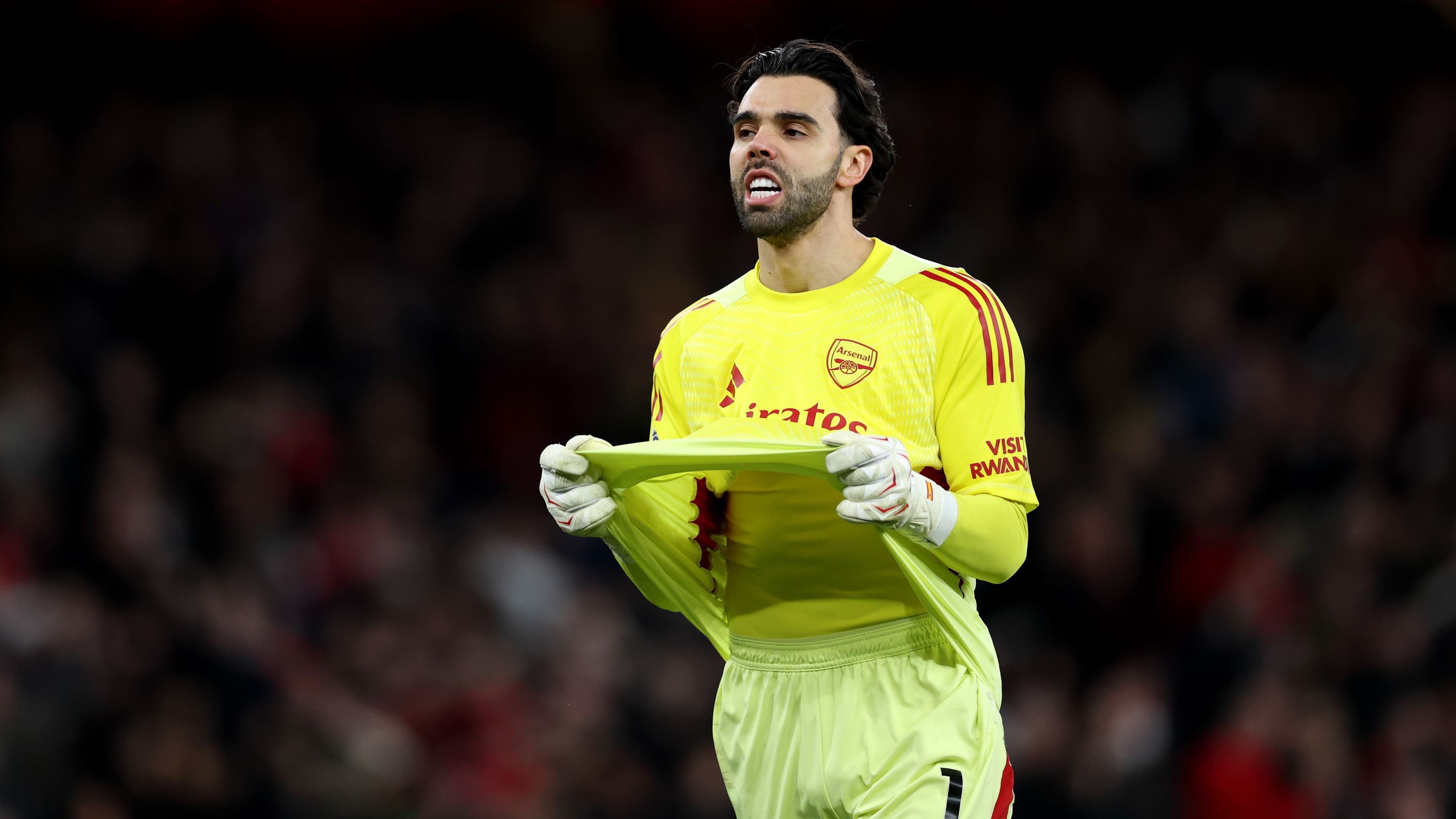 بصمة فريدة.. حارس آرسنال يتفوق على كبار أوروبا