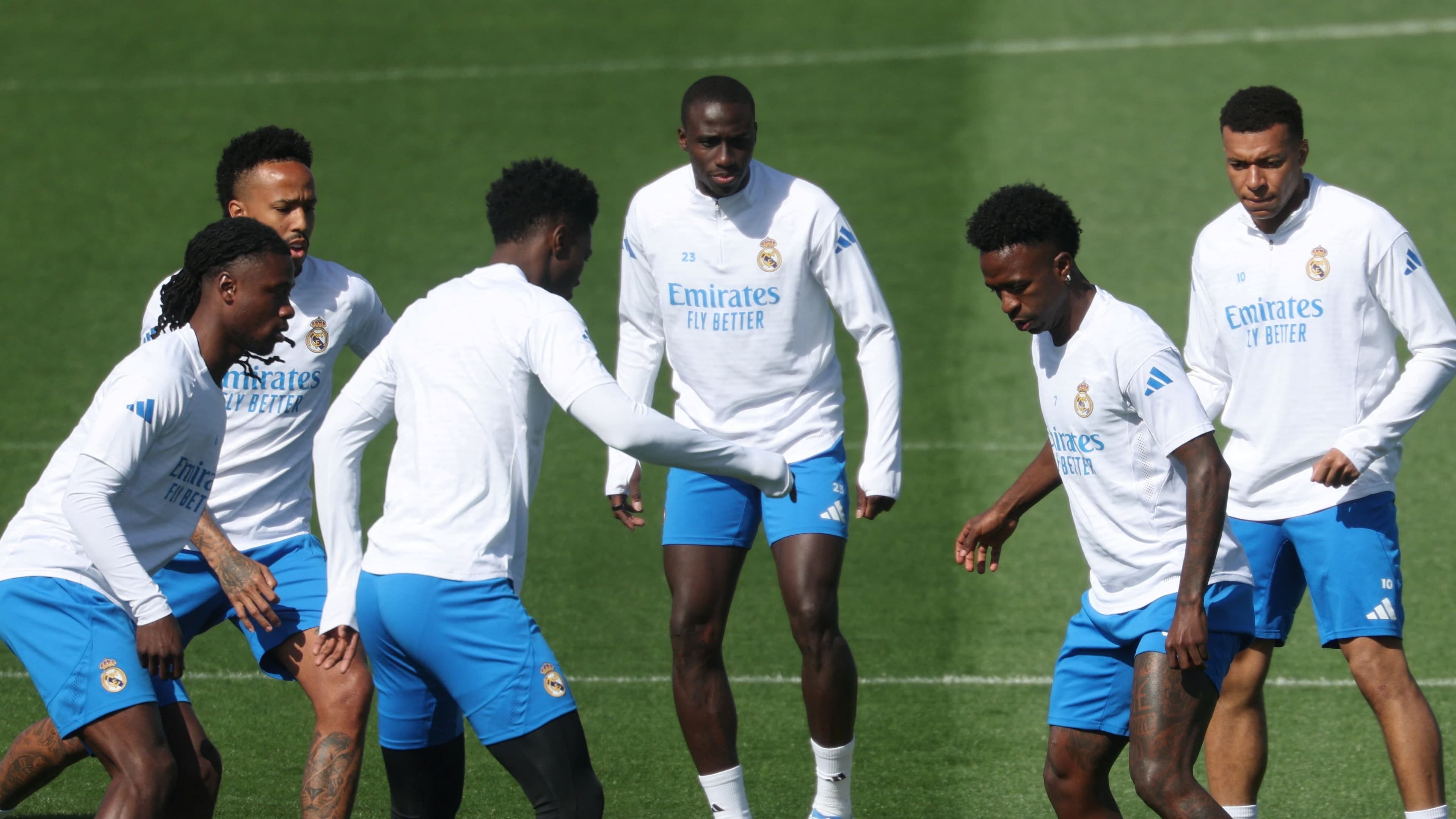في تدريبات ريال مدريد.. غيابات مؤثرة قبل الكلاسيكو