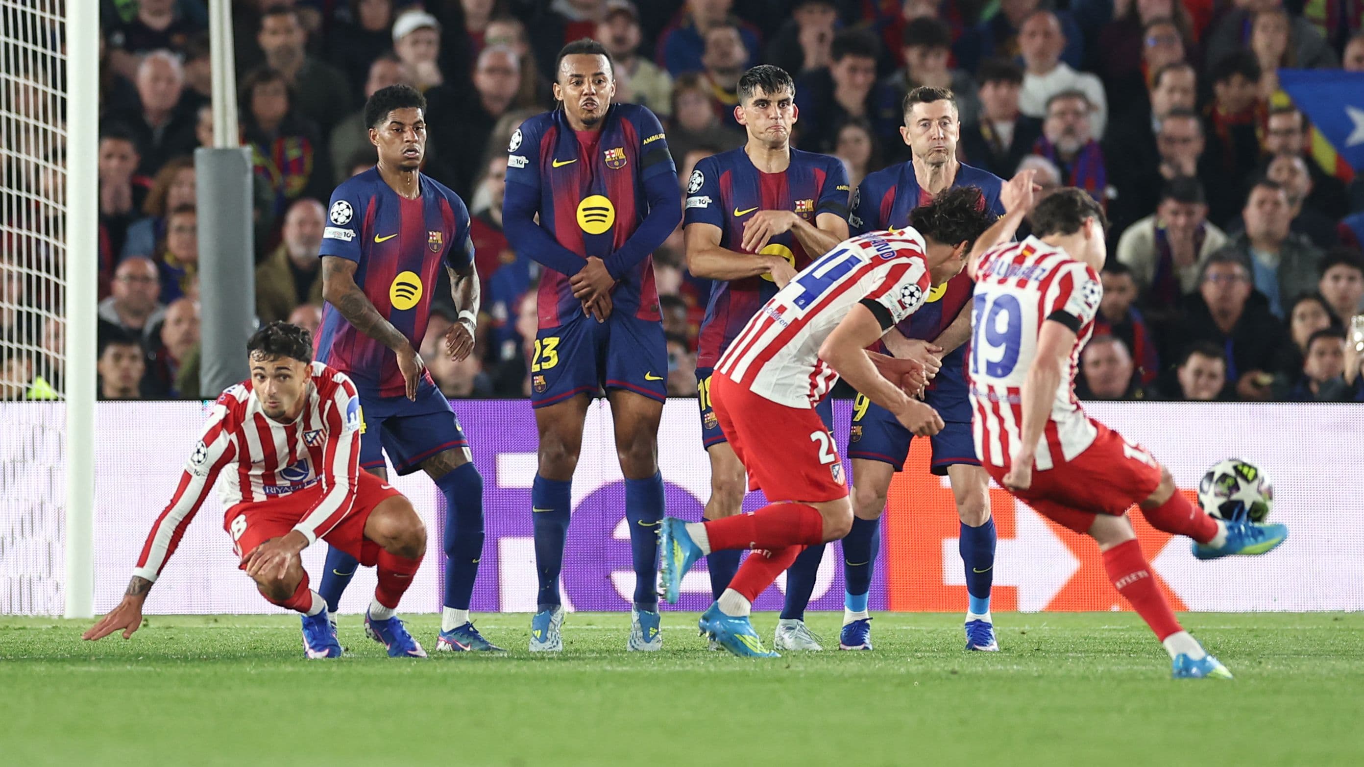 تعرض برشلونة لضربة قوية أمام أتلتيكو مدريد في ذهاب دوري أبطال أوروبا