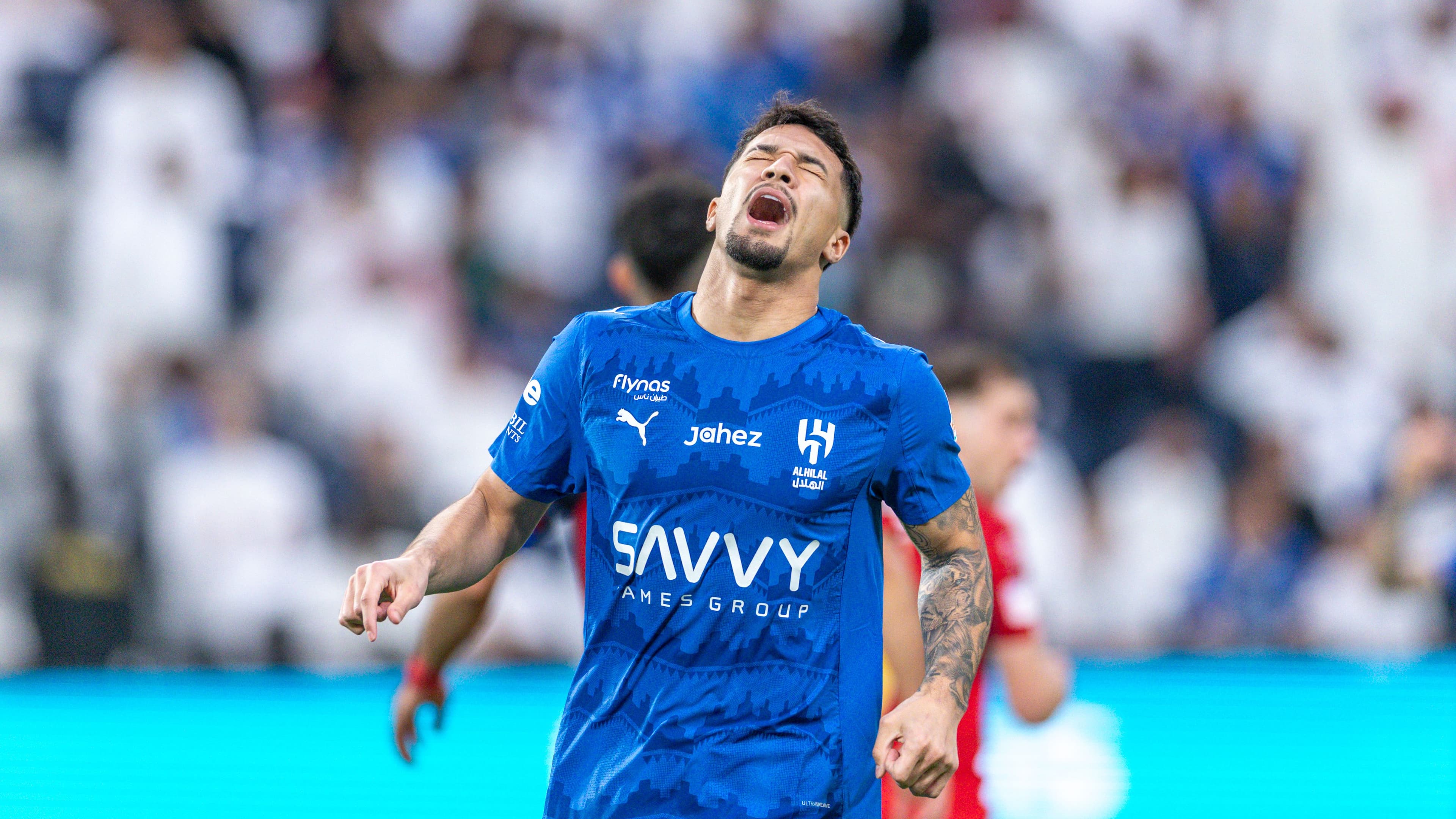 ليوناردو يودع الهلال ل أياكس الهولندي
