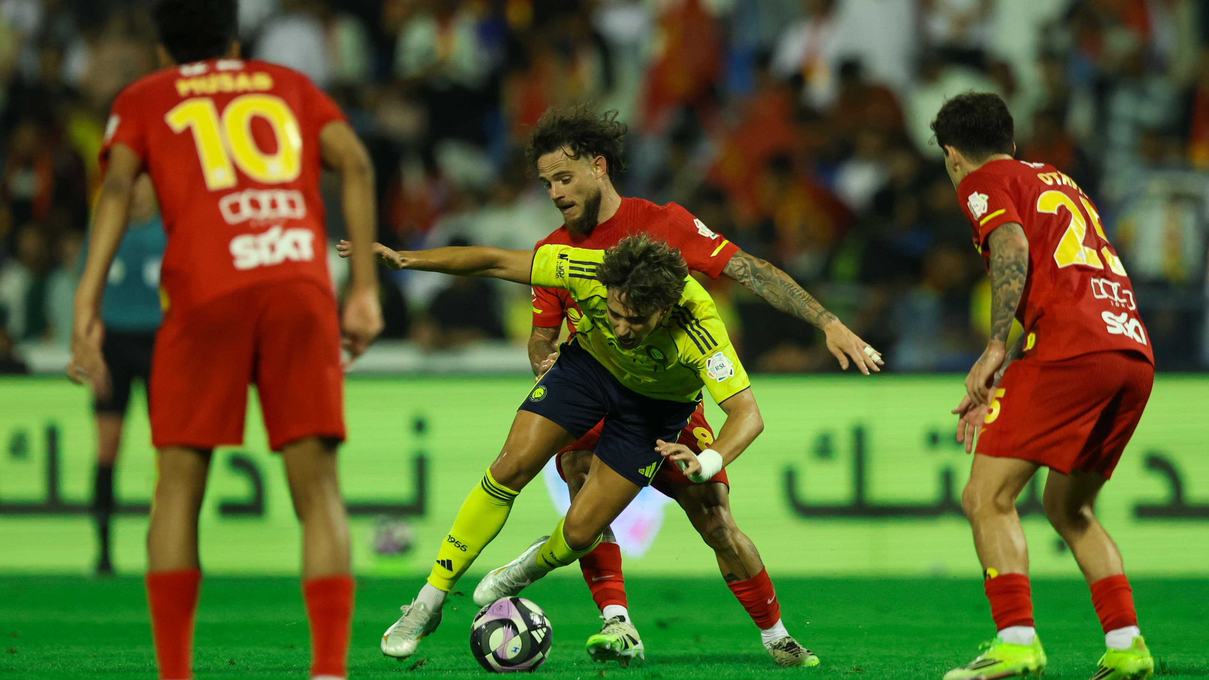 القادسية يستغل تصريح المشجع الساخر لتثير غضب جماهير النصر