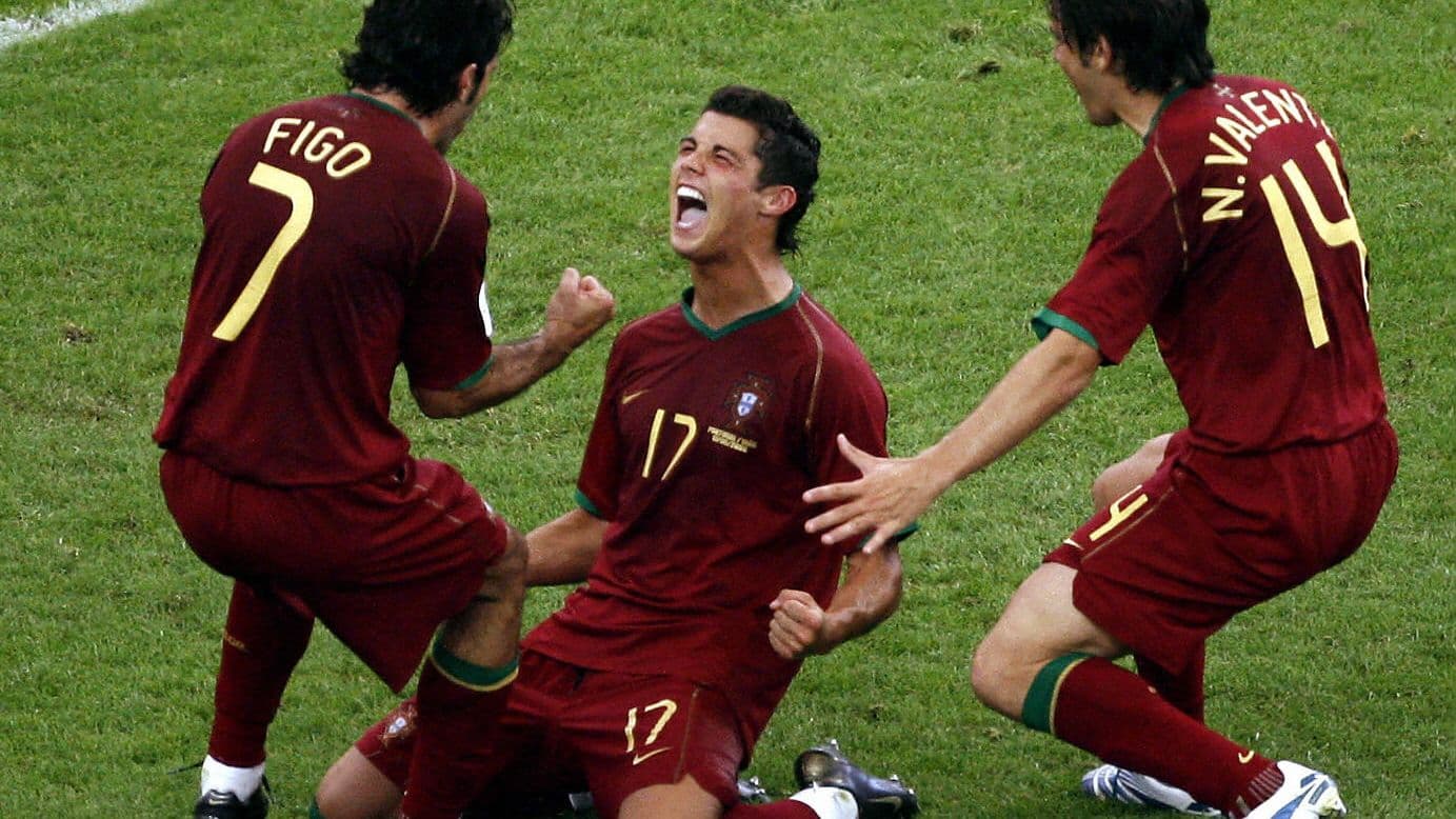 فيجو: لعبت مع كريستيانو؟.. لا بل هو من لعب معي