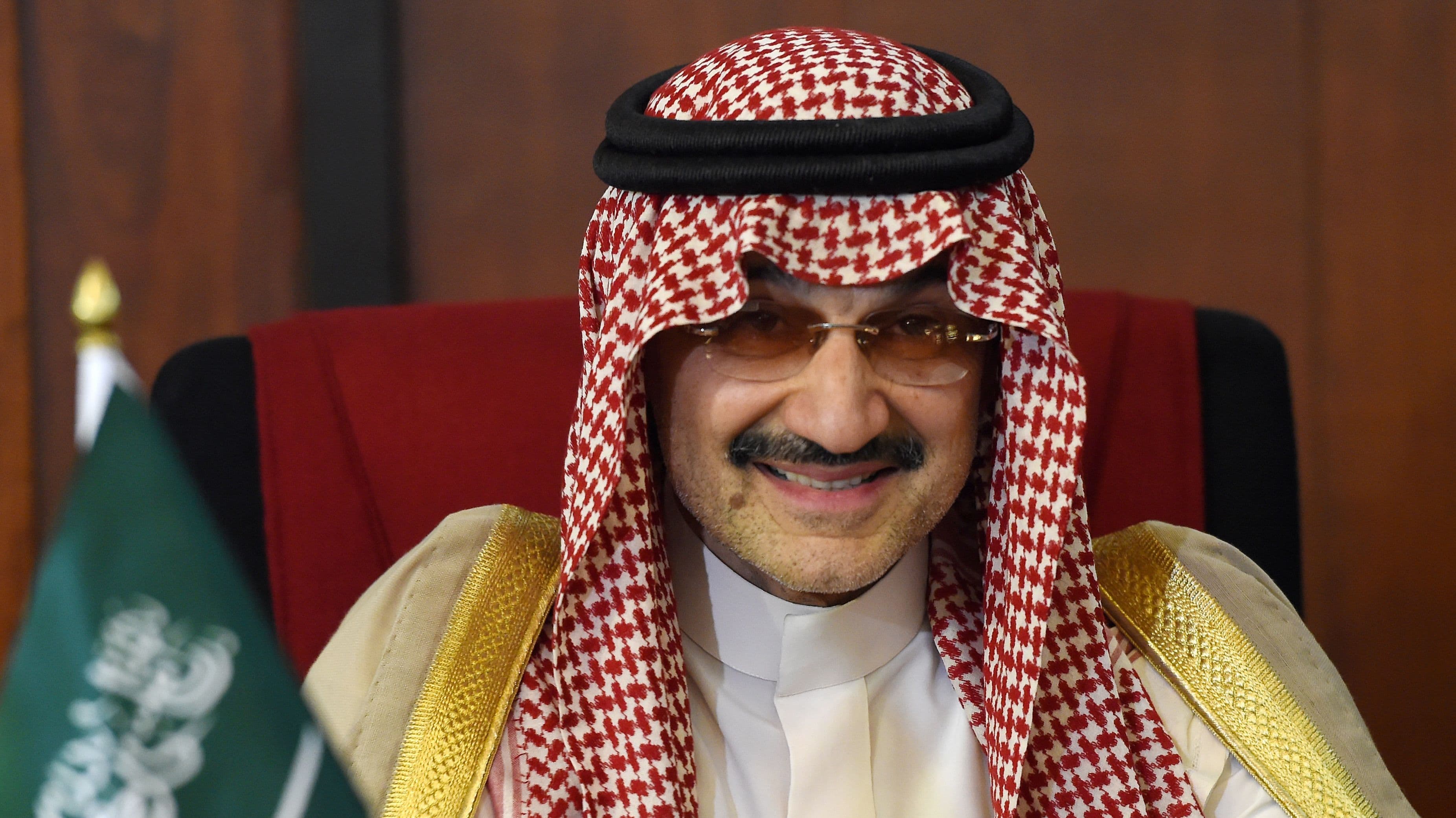 مقياس عالمي.. كيف تم تحديد سعر الهلال في صفقة الوليد بن طلال؟