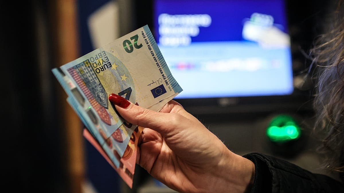نمو الأجور في أوروبا منذ 2020: هل تفوقت على التضخم أم خسر الأوروبيون قدرتهم الشرائية؟