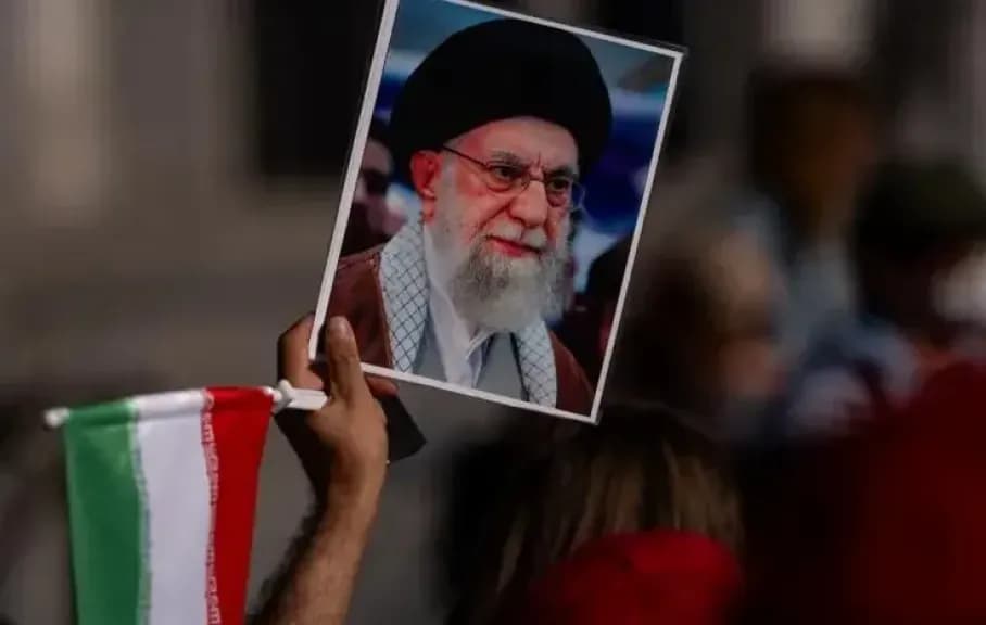 إيران تنتخب المرشد الجديد خلفاً لخامنئي