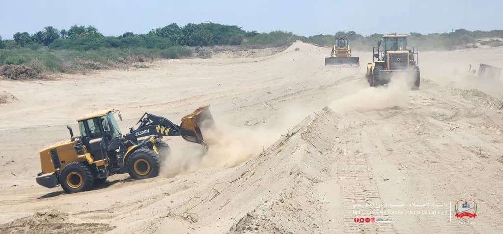 ‘‘درع الوطن’’ تواصل تأهيل الحواجز المائية في ‘‘دلتا أبين’’