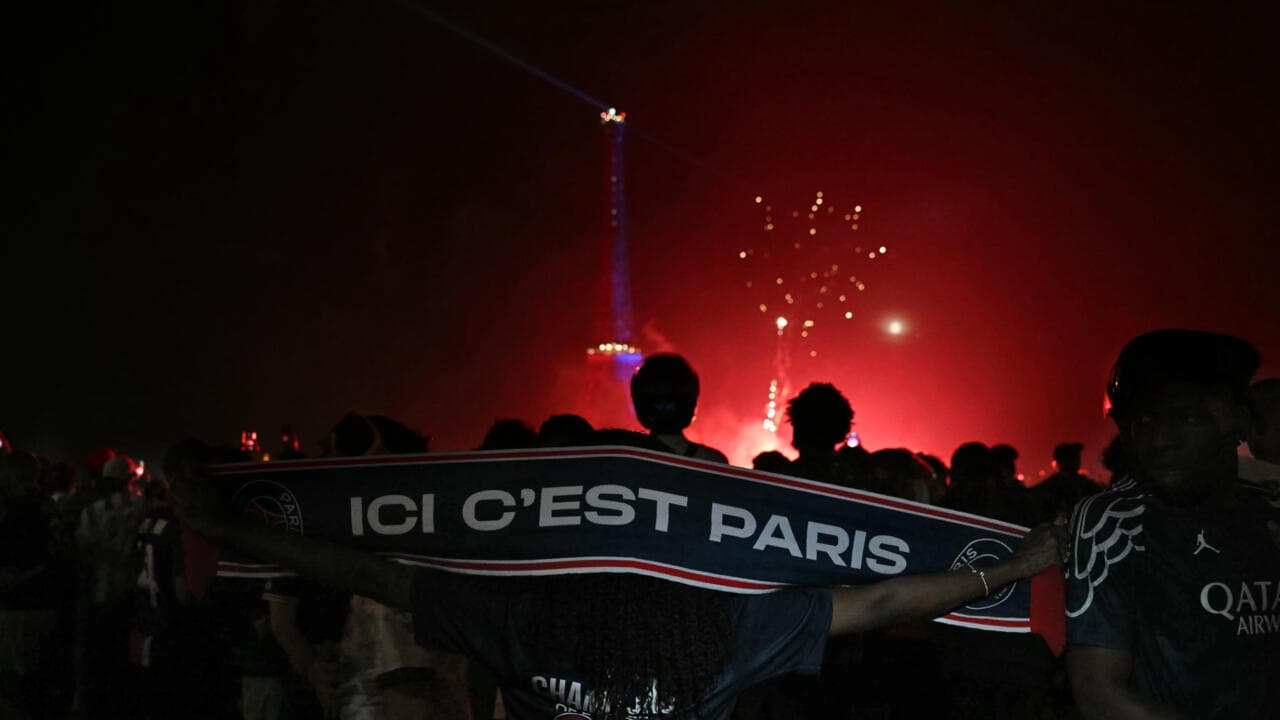 بحضور نحو 100 ألف شخص...احتفال جماهيري في العاصمة الفرنسية بفوز باريس سان جرمان بلقب دوري أبطال أوروبا
