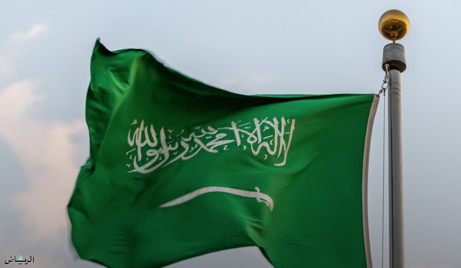 السعودية تطلب مغادرة الملحق العسكري الإيراني وأعضاء البعثة ردًا على الاعتداءات